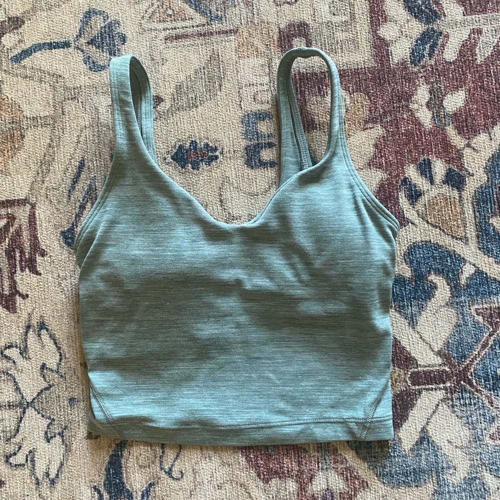 Lulu Lemon Size 0 Tank Top with padding fits like xxs